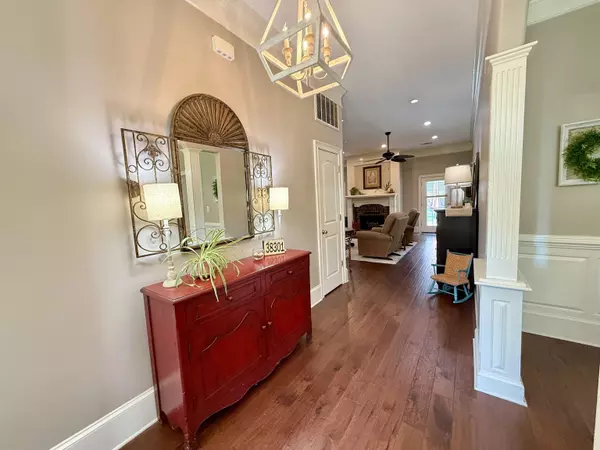 Jackson, TN 38301-4339,159 N LAKE DR