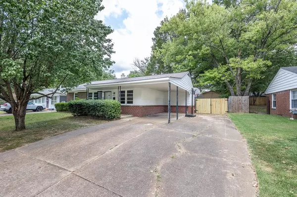 Memphis, TN 38117,5032 EDENSHIRE AVE