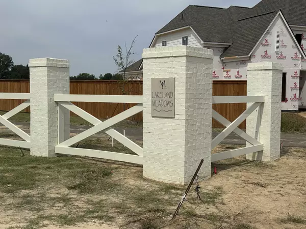 Lakeland, TN 38002,5295 BUTTERCUP LN