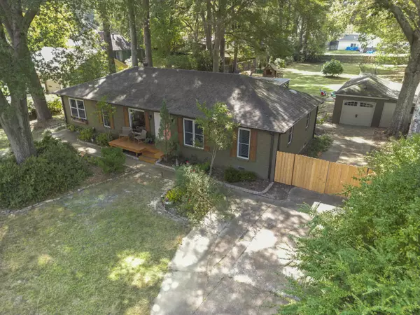 Collierville, TN 38017,541 CARRUTHERS RD