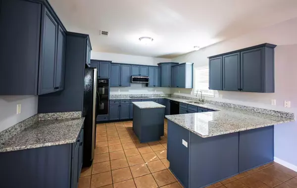 Lakeland, TN 38002,9374 LAUREL HILL DR