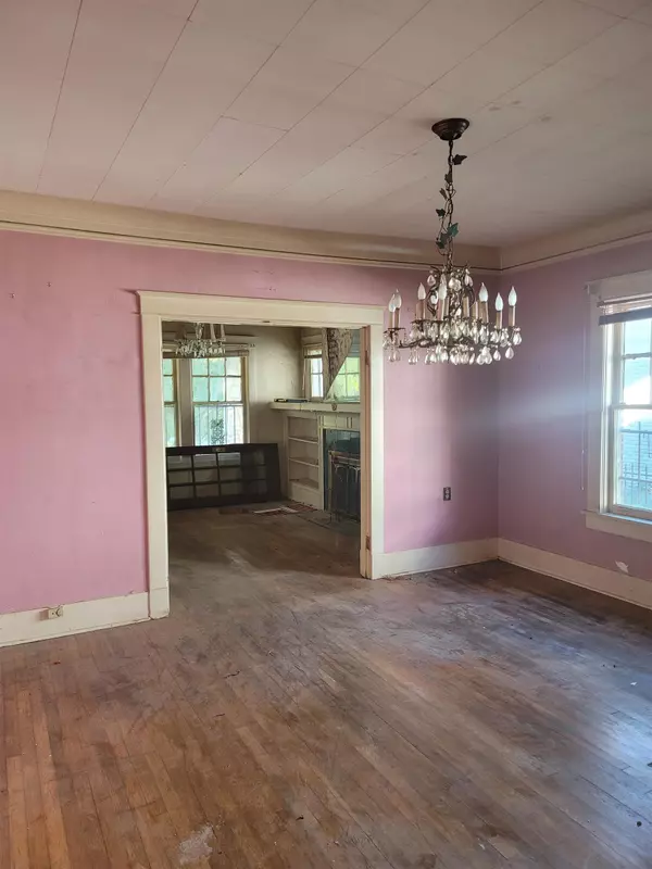 300 N MONTGOMERY ST, Memphis, TN 38104