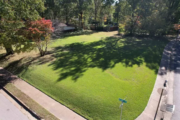 Memphis, TN 38117,316 ST NICK DR