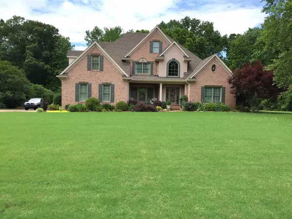 135 HICKORY WOODS LN, Unincorporated, TN 38028