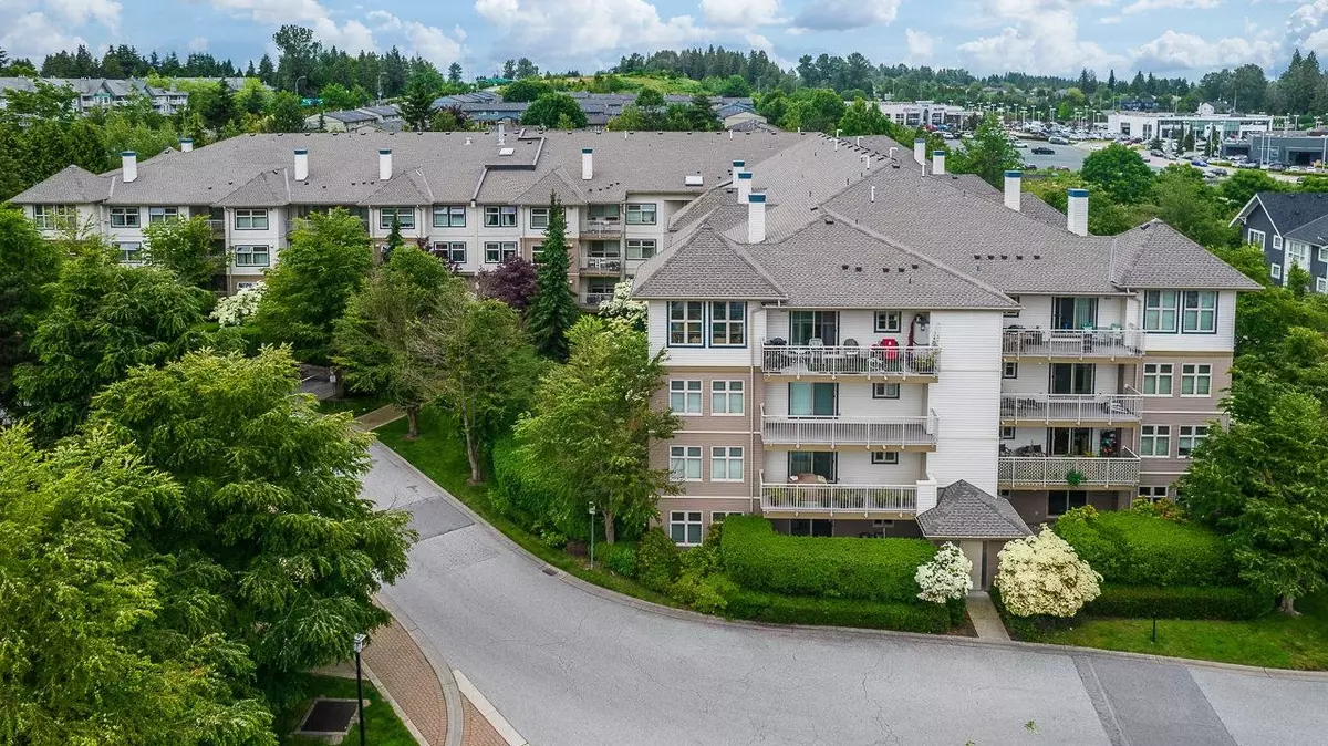 Surrey, BC V3R 0X7,15210 GUILDFORD DR #315