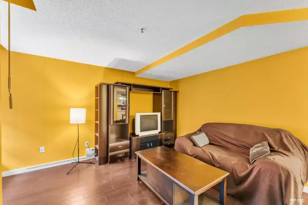 Coquitlam, BC V3K 6R4,545 AUSTIN AVE #103