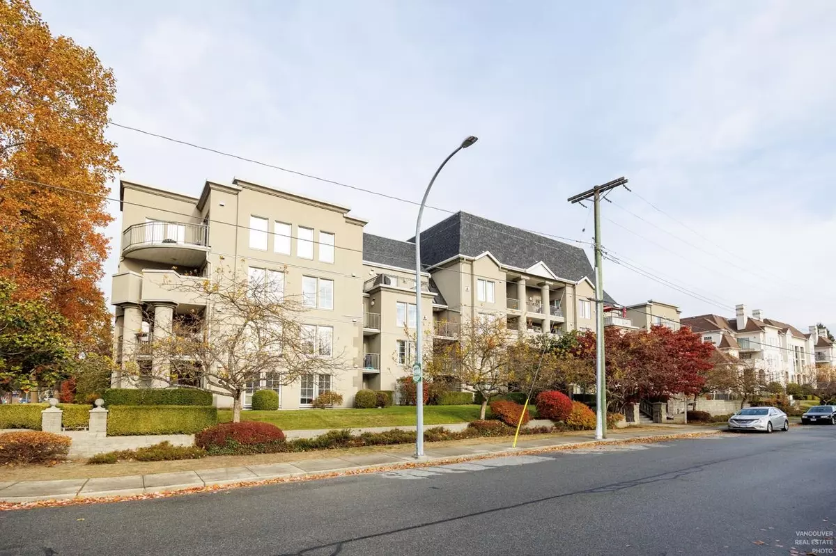 Port Coquitlam, BC V3B 7W9,1669 GRANT AVE #106