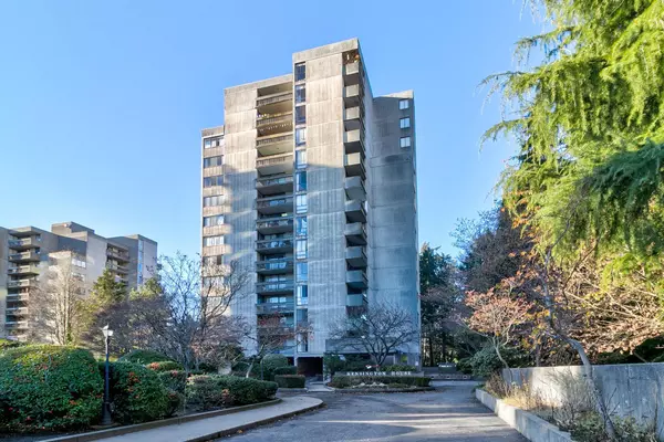 Burnaby, BC V5H 3Y8,6689 WILLINGDON AVE #402