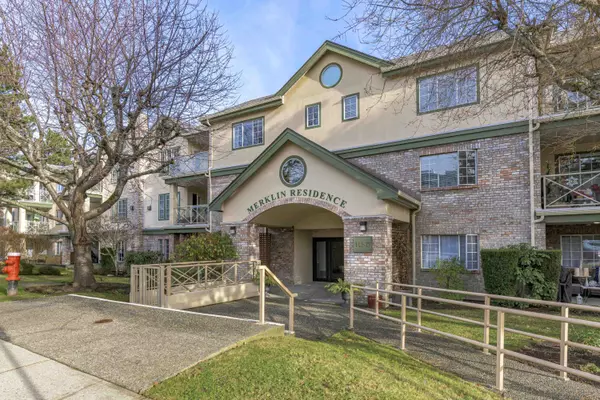 White Rock, BC V4B 4C3,1450 MERKLIN ST #102