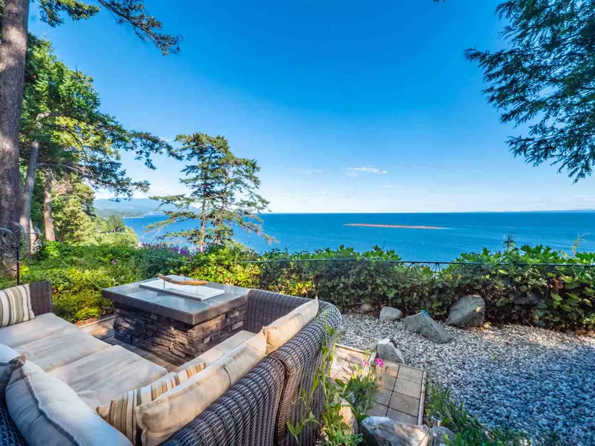 Halfmoon Bay, BC V7Z 1A1,7795 REDROOFFS RD