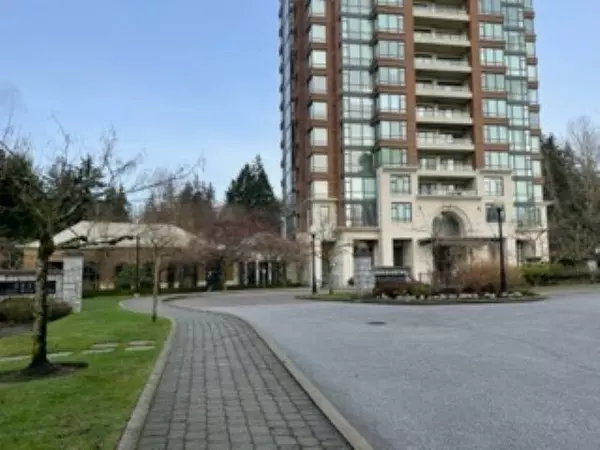 Burnaby, BC V3N 5B7,6837 STATION HILL DR #303