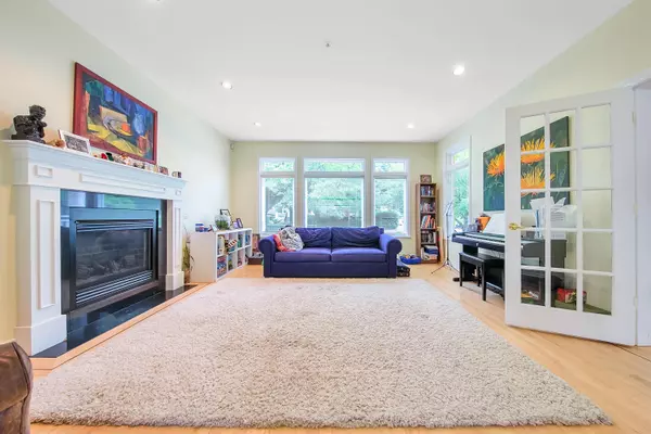 Vancouver, BC V6K 2R2,2995 W 12TH AVE