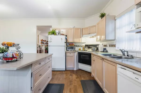 West Vancouver, BC V7W 2G1,6353 DOUGLAS ST