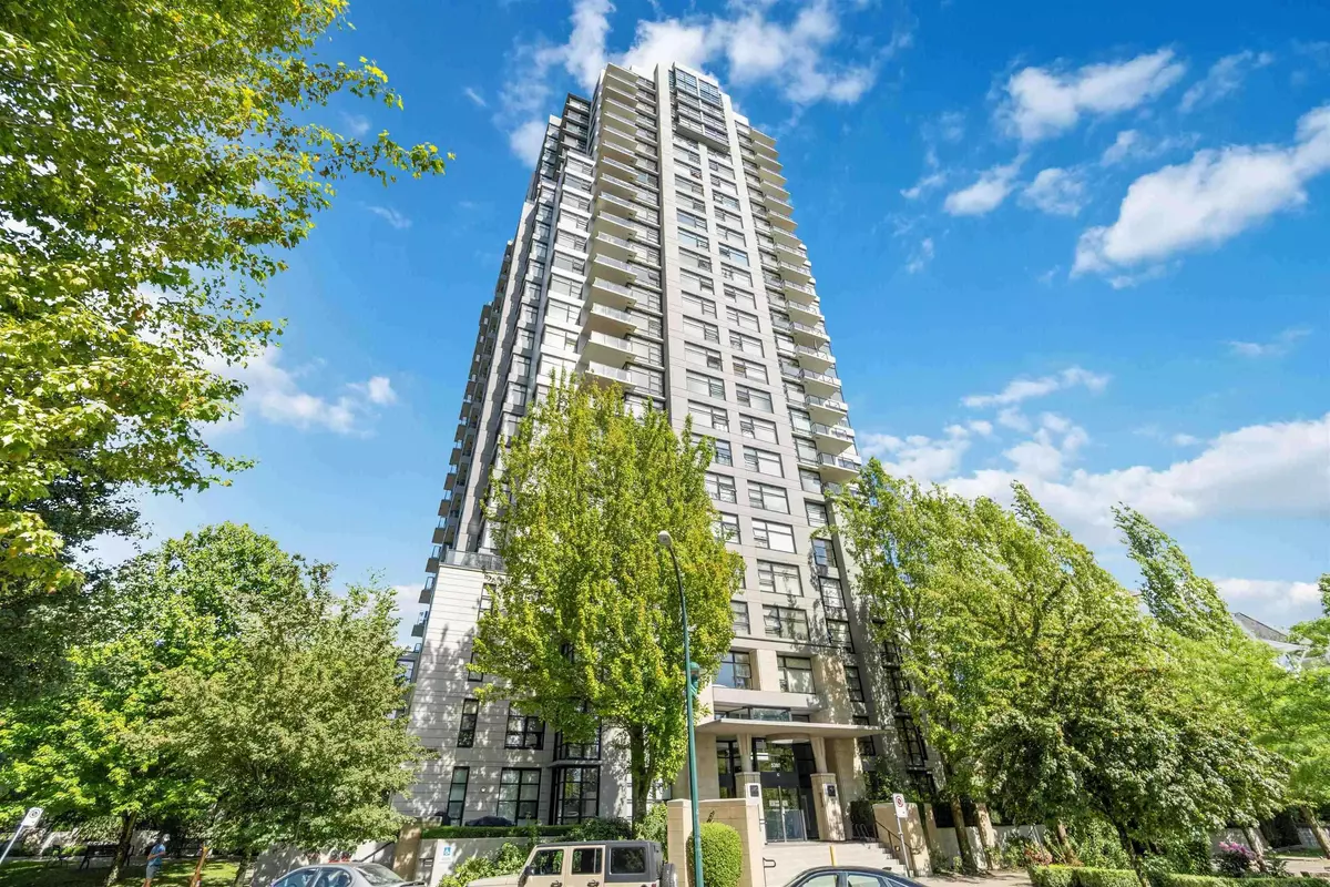 Vancouver, BC V5R 6H7,5380 OBEN ST #2209