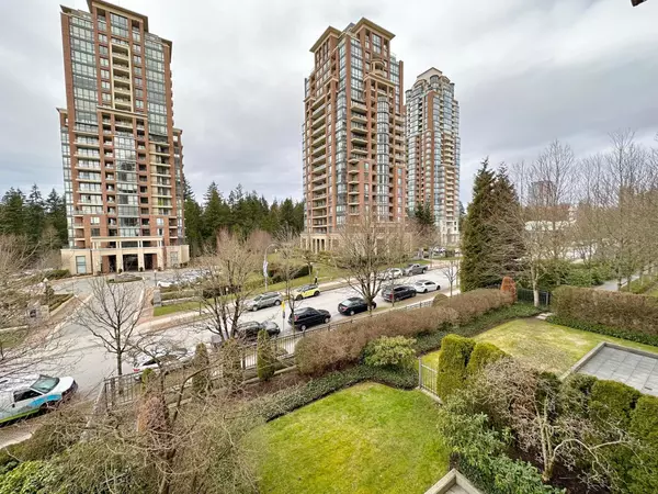 Burnaby, BC V3N 5C5,7368 SANDBORNE AVE #306