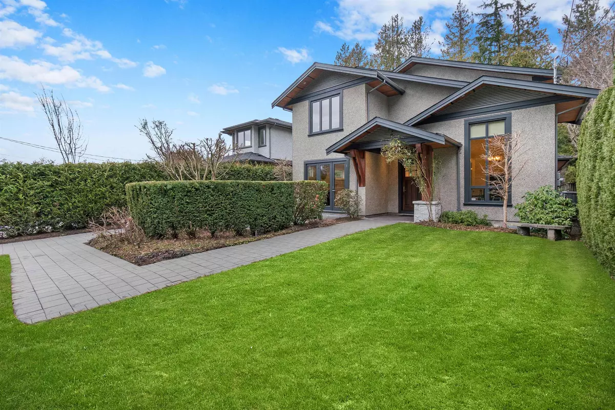 West Vancouver, BC V7W 2C1,6447 PITT ST