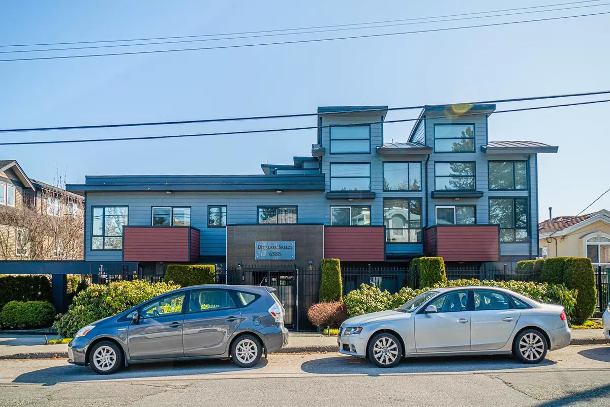 Burnaby, BC V5H 3S6,6588 ELGIN AVE #205