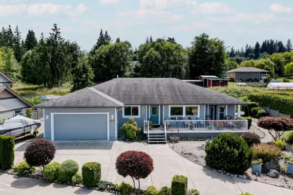 Sechelt, BC V7Z 0L1,6151 HIGHMOOR PL