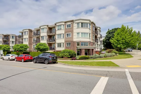 White Rock, BC V4B 2G2,15389 ROPER AVE #101