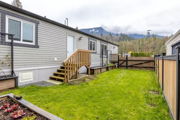 Cultus Lake, BC V2R 5B1,3942 COLUMBIA VALLEY RD #11