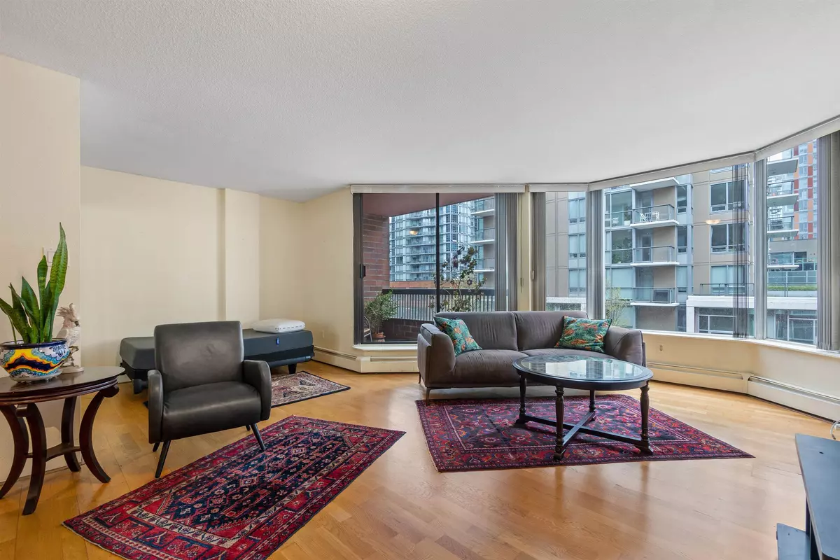 Vancouver, BC V6Z 2C1,1333 HORNBY ST #502