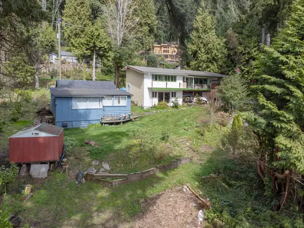 Gibsons, BC V0N 1V1,914 SOAMES RD