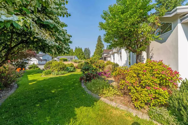 Maple Ridge, BC V2X 7X8,12076 DOVER ST