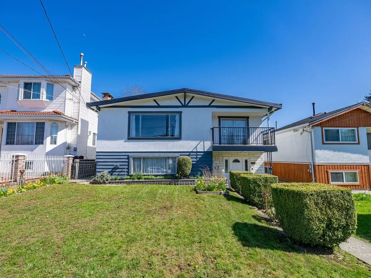 Vancouver, BC V5R 3R2,4744 EARLES ST