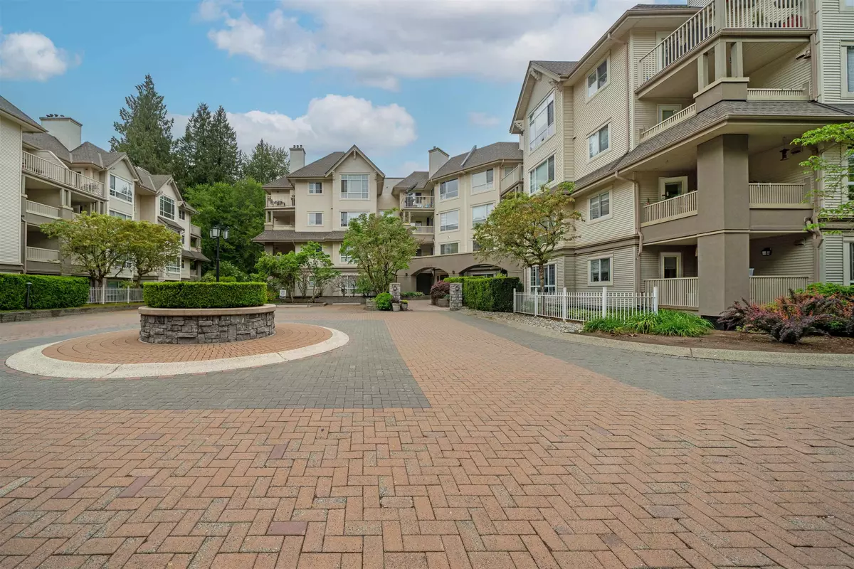 Coquitlam, BC V3B 7R7,1252 TOWN CENTRE BLVD #320