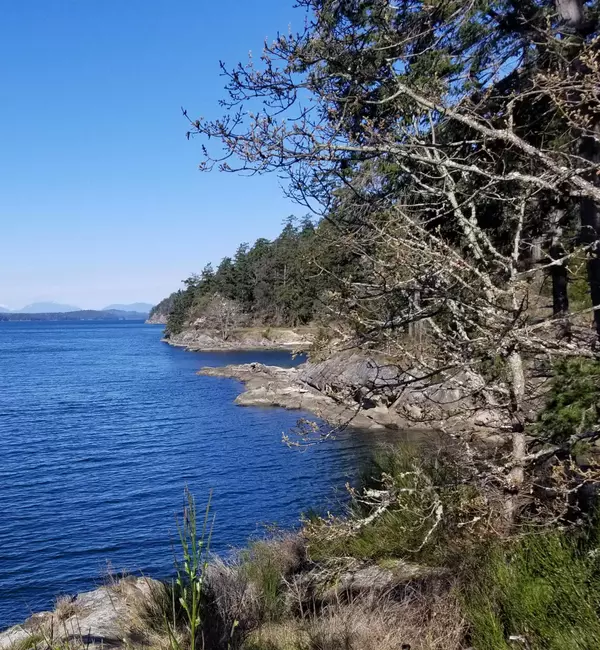 Galiano Island, BC V0N 1P0,230 RETREAT FARM LN