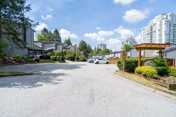 Port Moody, BC V3H 4B9,223 BALMORAL PL