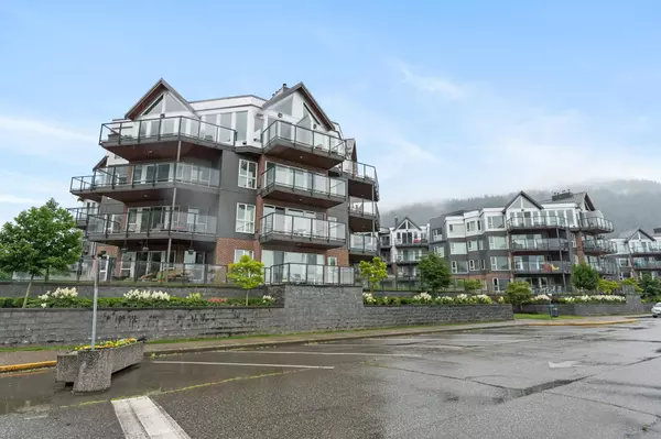 Harrison Hot Springs, BC V0M 1A3,378 ESPLANADE AVE #322