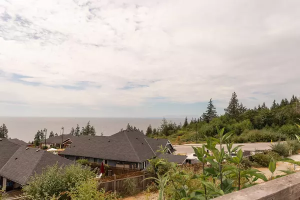 Sechelt, BC V7Z 0S4,5626 KINGBIRD CRES