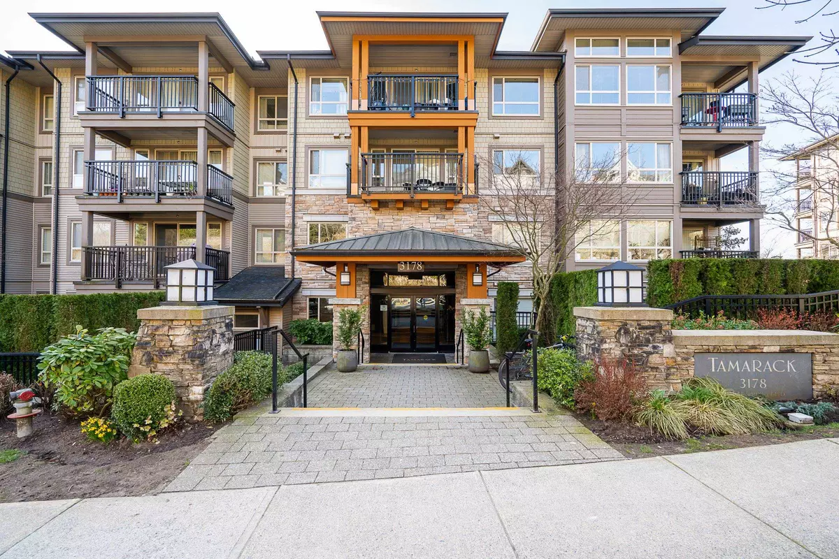 Coquitlam, BC V3E 0B9,3178 DAYANEE SPRINGS BLVD #309