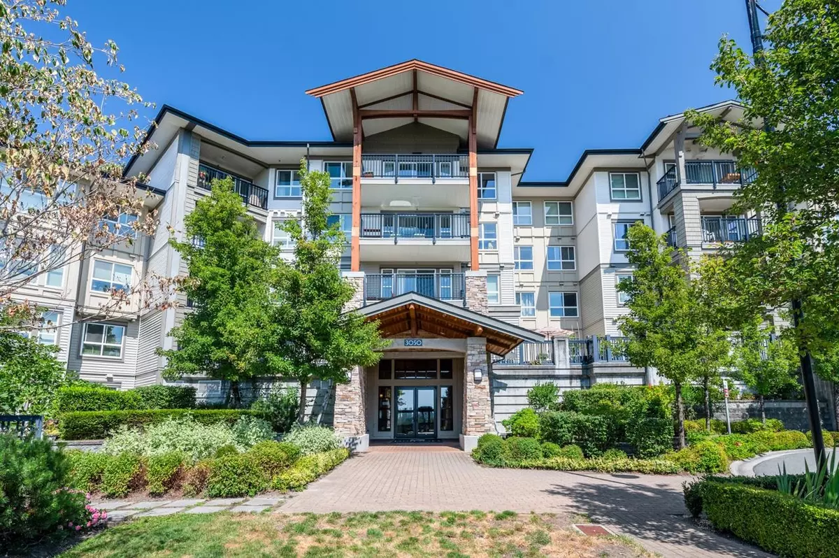 Coquitlam, BC V3E 0A2,3050 DAYANEE SPRINGS BLVD #511