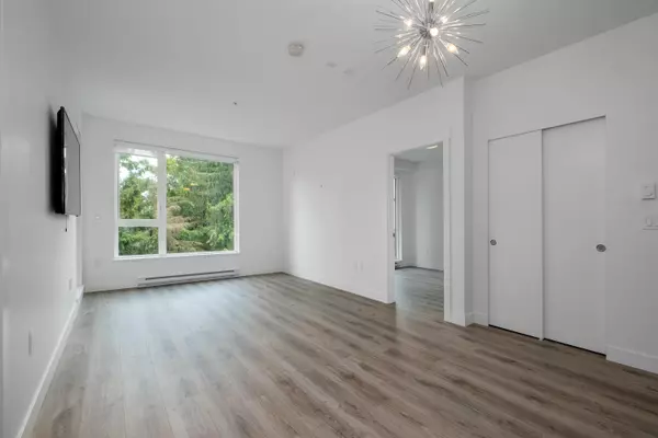 North Vancouver, BC V7J 1W1,1327 DRAYCOTT RD #301