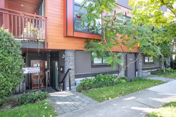 Vancouver, BC V5R 2A6,2498 E 34TH AVE