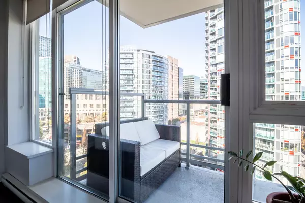 Vancouver, BC V6B 0E3,821 CAMBIE ST #1404