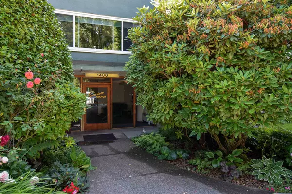 Vancouver, BC V6J 3W8,1480 ARBUTUS ST #25