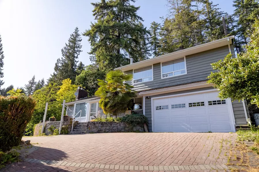 3125 BENBOW RD, West Vancouver, BC V7V 3E1