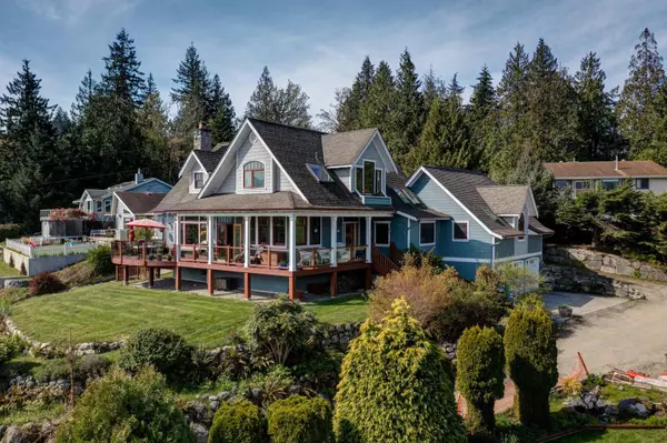 6373 N GALE AVE, Sechelt, BC V7Z 0P7