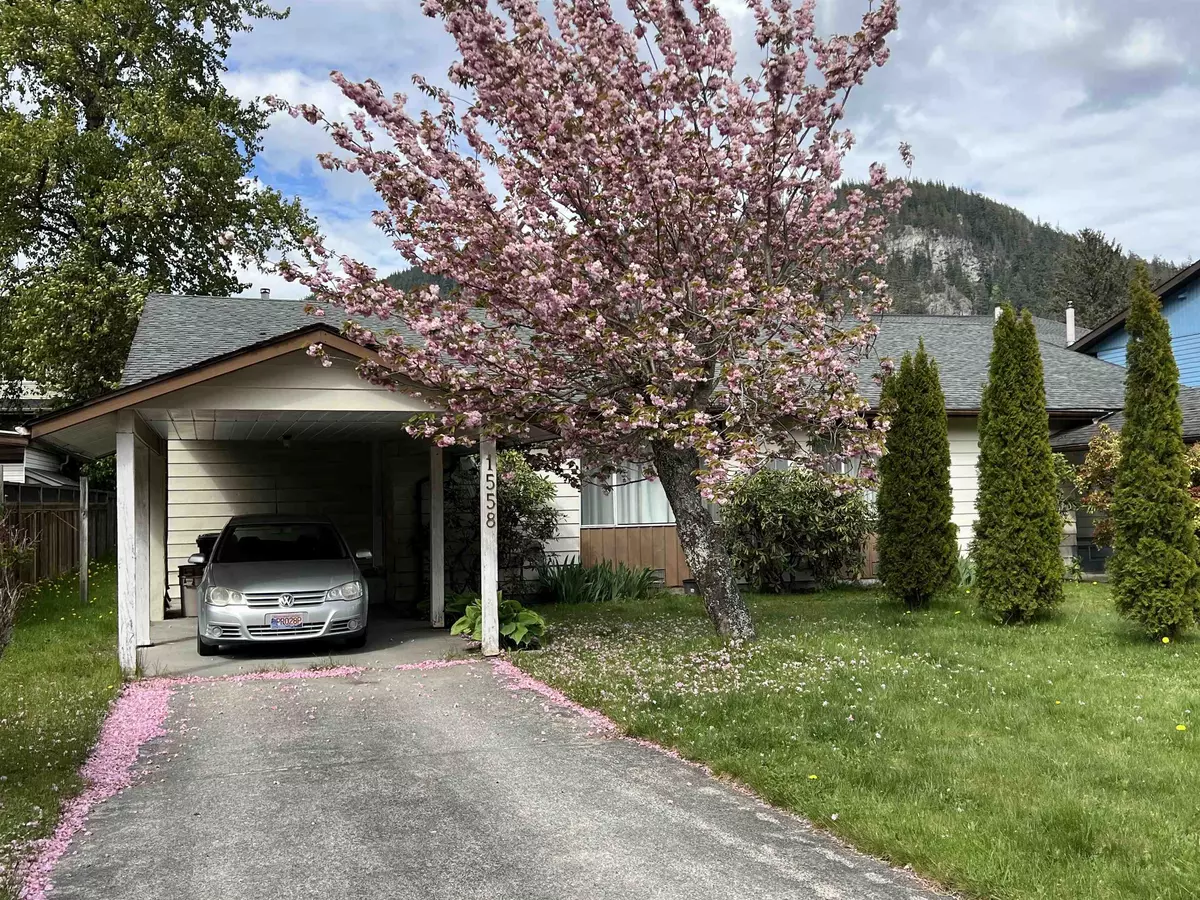 Squamish, BC V0N 1H0,1558 EAGLE RUN DR