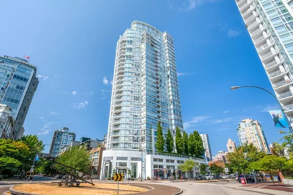 1201 MARINASIDE CRES #1901, Vancouver, BC V6Z 2V2