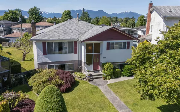 Vancouver, BC V5M 3G5,3325 WINLAW PL