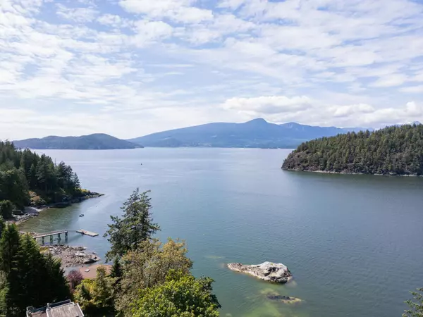 Bowen Island, BC V0N 1G2,1558 MOUNT GARDNER RD