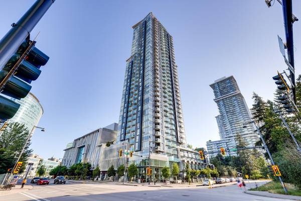 13438 CENTRAL AVE #1608, Surrey, BC V3T 0N2