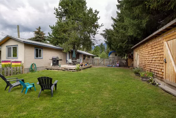 7617 PEMBERTON MEADOWS RD #1, Pemberton, BC V0N 2L2