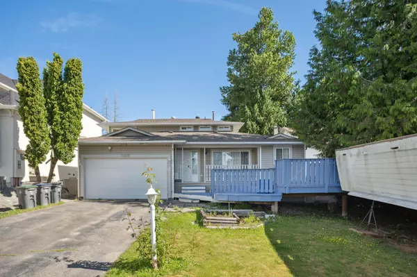 13435 92 AVE, Surrey, BC V3V 7M8