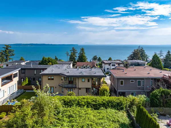 White Rock, BC V4B 2Y3,14176 MALABAR AVE