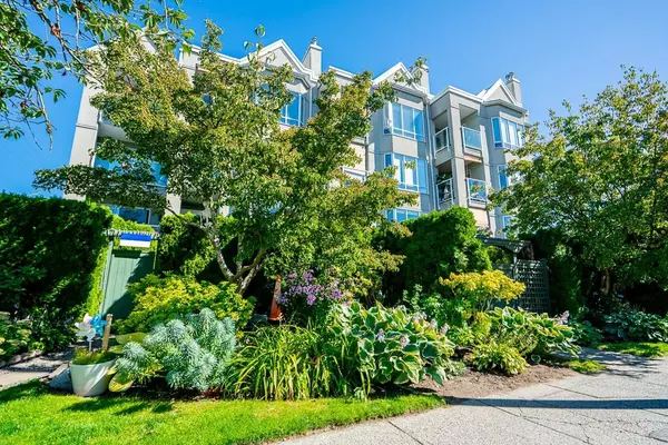 Vancouver, BC V6K 1S1,2195 W 5TH AVE #107